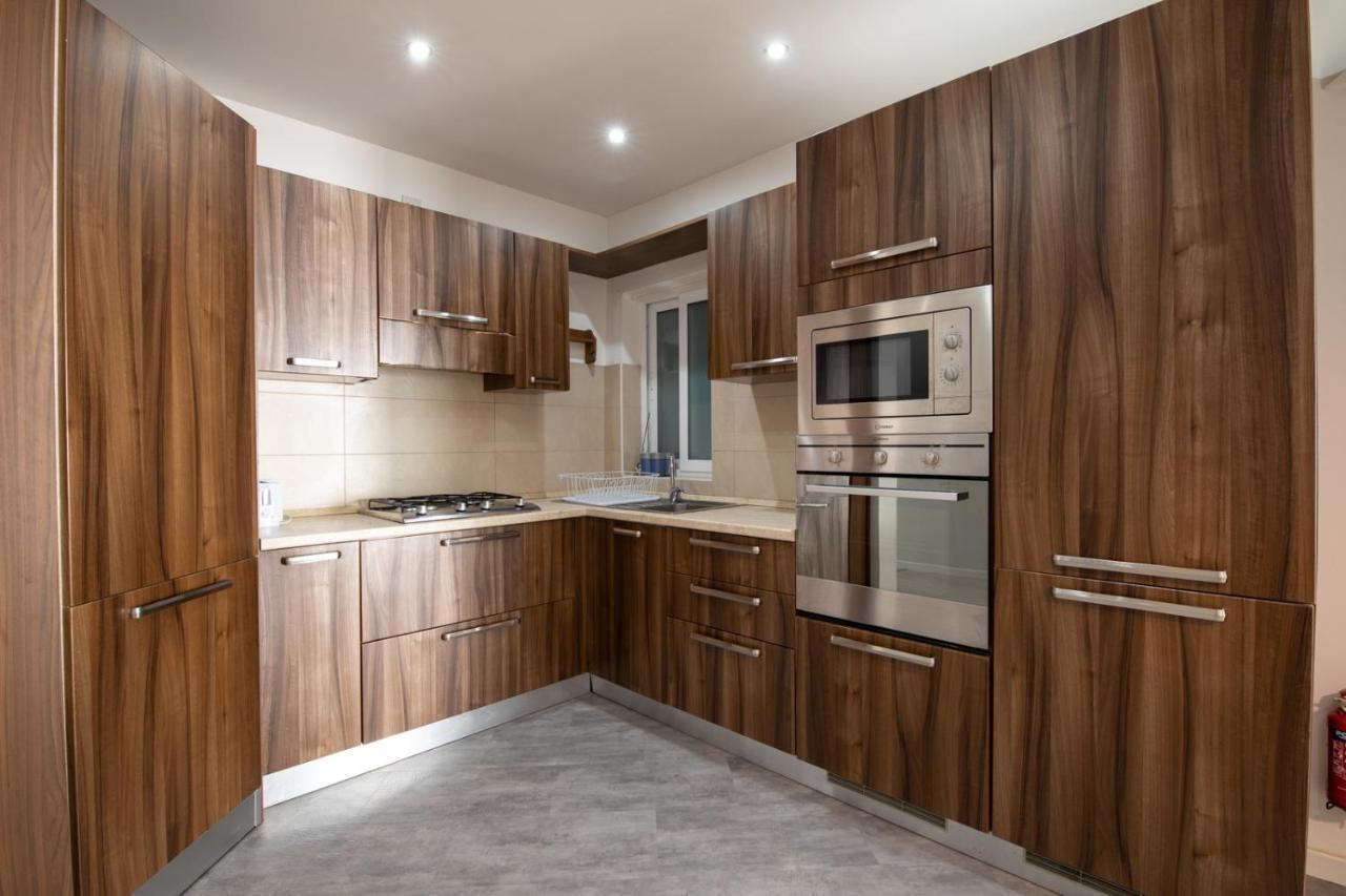 Modern 3 Bedroom & 3 Bathroom Apartment - Near Balluta Bay San Ġiljan Extérieur photo