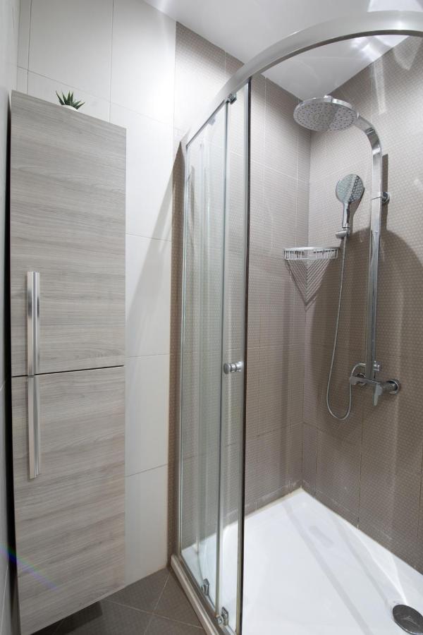 Modern 3 Bedroom & 3 Bathroom Apartment - Near Balluta Bay San Ġiljan Extérieur photo