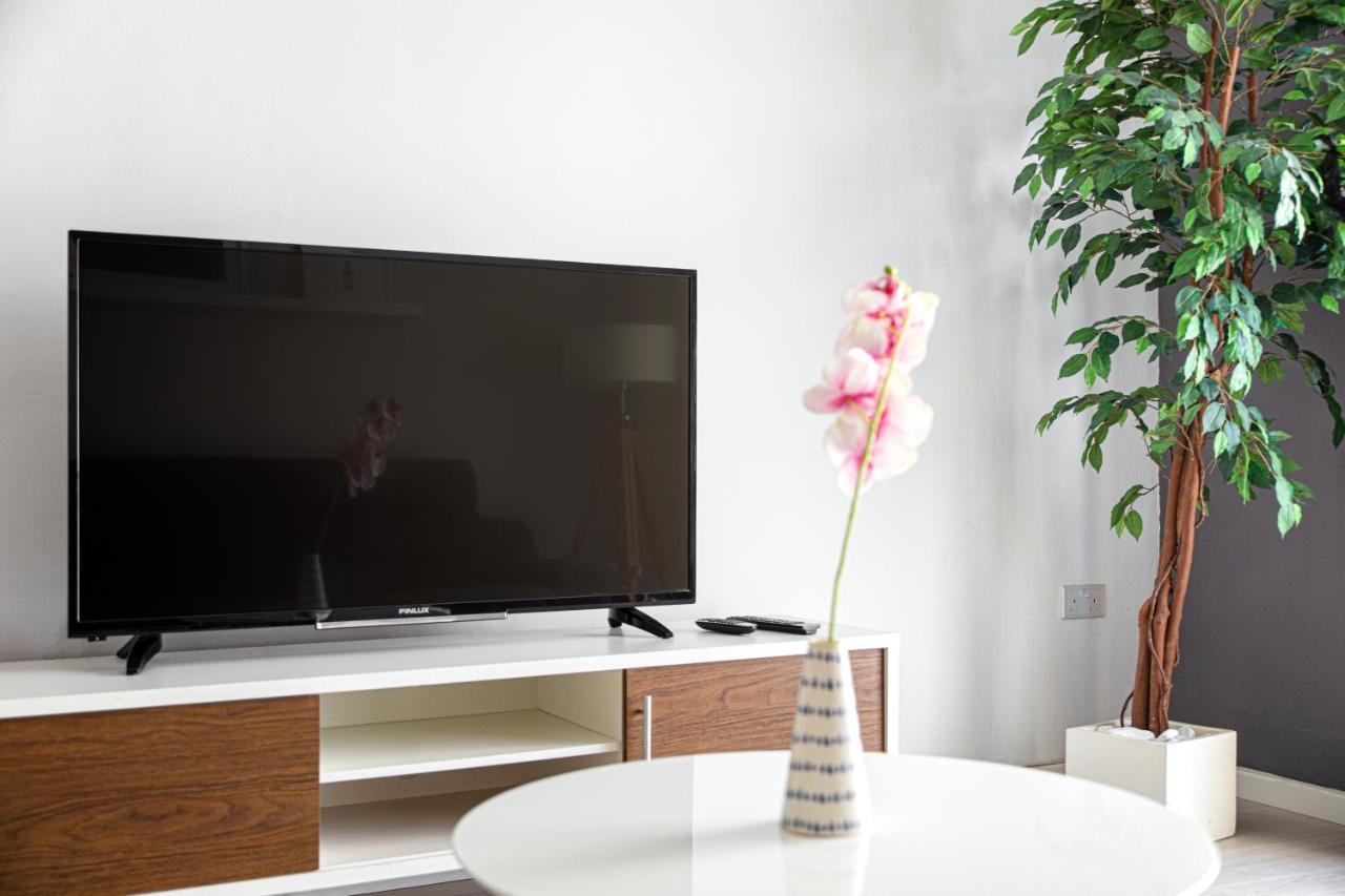 Modern 3 Bedroom & 3 Bathroom Apartment - Near Balluta Bay San Ġiljan Extérieur photo