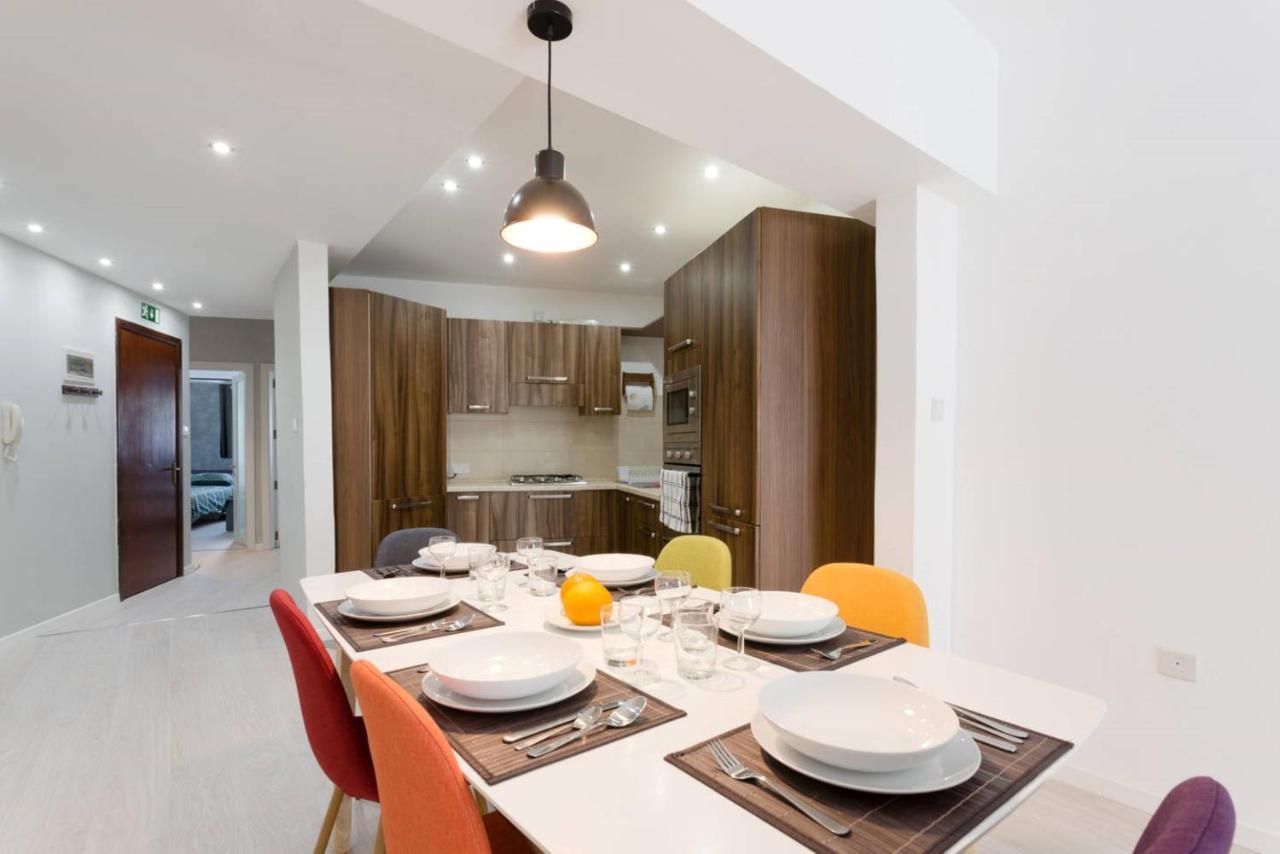 Modern 3 Bedroom & 3 Bathroom Apartment - Near Balluta Bay San Ġiljan Extérieur photo