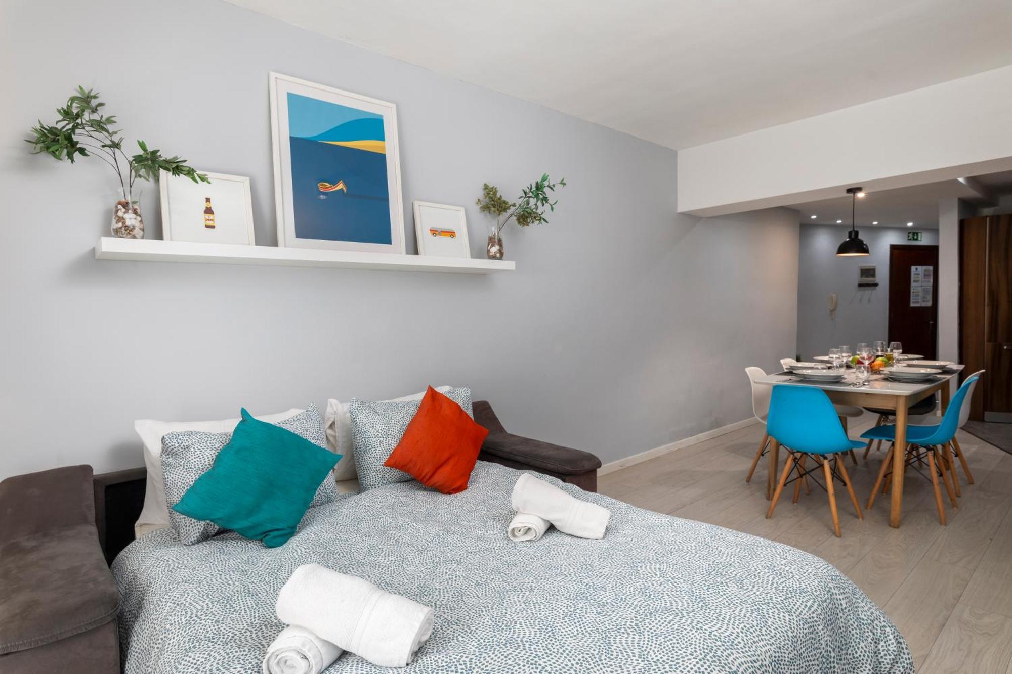 Modern 3 Bedroom & 3 Bathroom Apartment - Near Balluta Bay San Ġiljan Extérieur photo